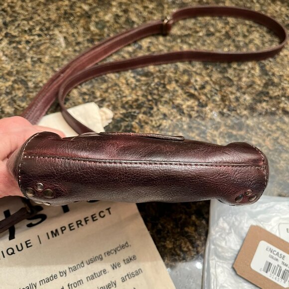 Bed Stu Leather Encase Crossbody/Wristlet/Clutch in Teak Dip Dye - Picture 6 of 13